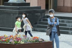 中阳期货_每户发放两只布口罩，日本民众怎么看